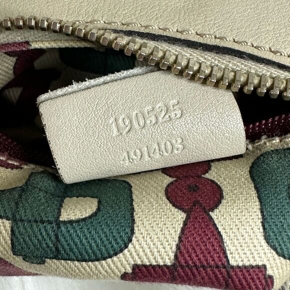 💯Authentic Gucci Hobo Small Leather🍀 - Picture 11 of 16